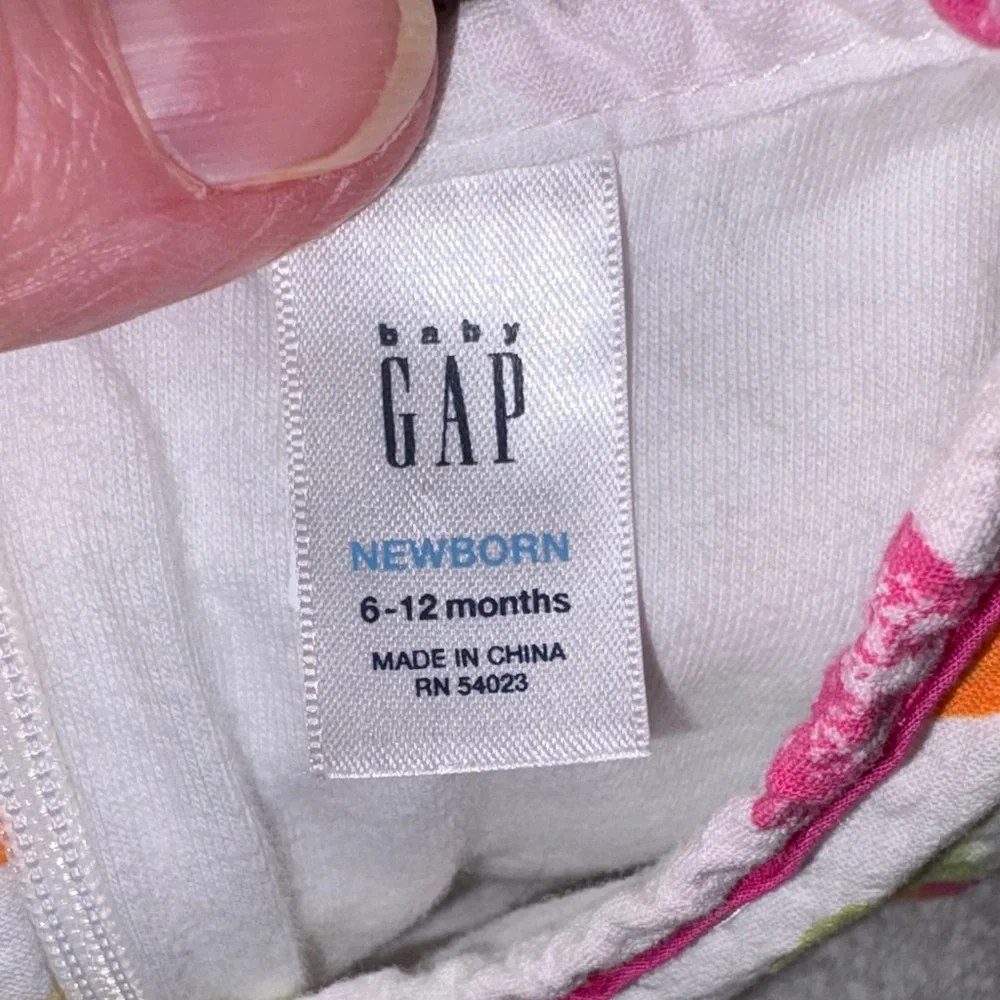 GAP White Baby Bubble Romper Sunsuit multi color Floral Print ruffles 6/12m